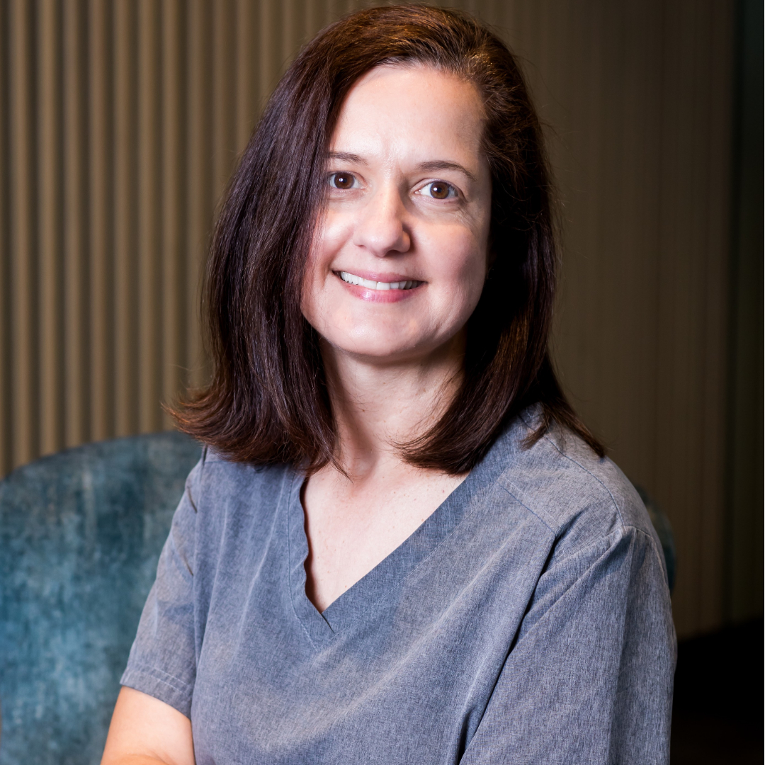 Dr Elaine de Quadros